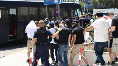 Atina stadyumunun dışında yaşanan çatışmaların arkasında holigan ‘iç savaşı’ görülüyor